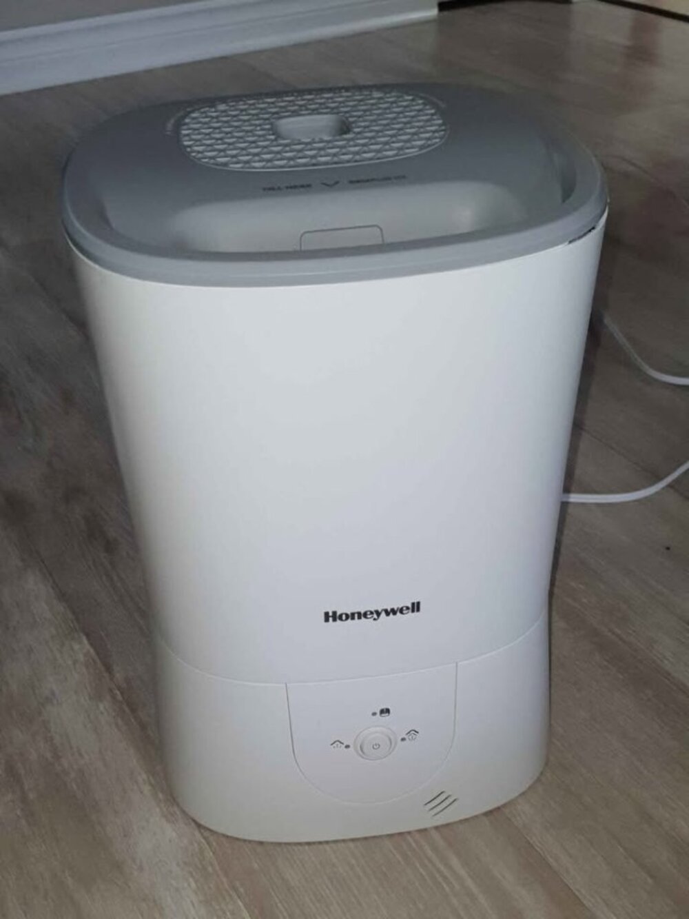 Honeywell humidifier white (warm mist top fill)